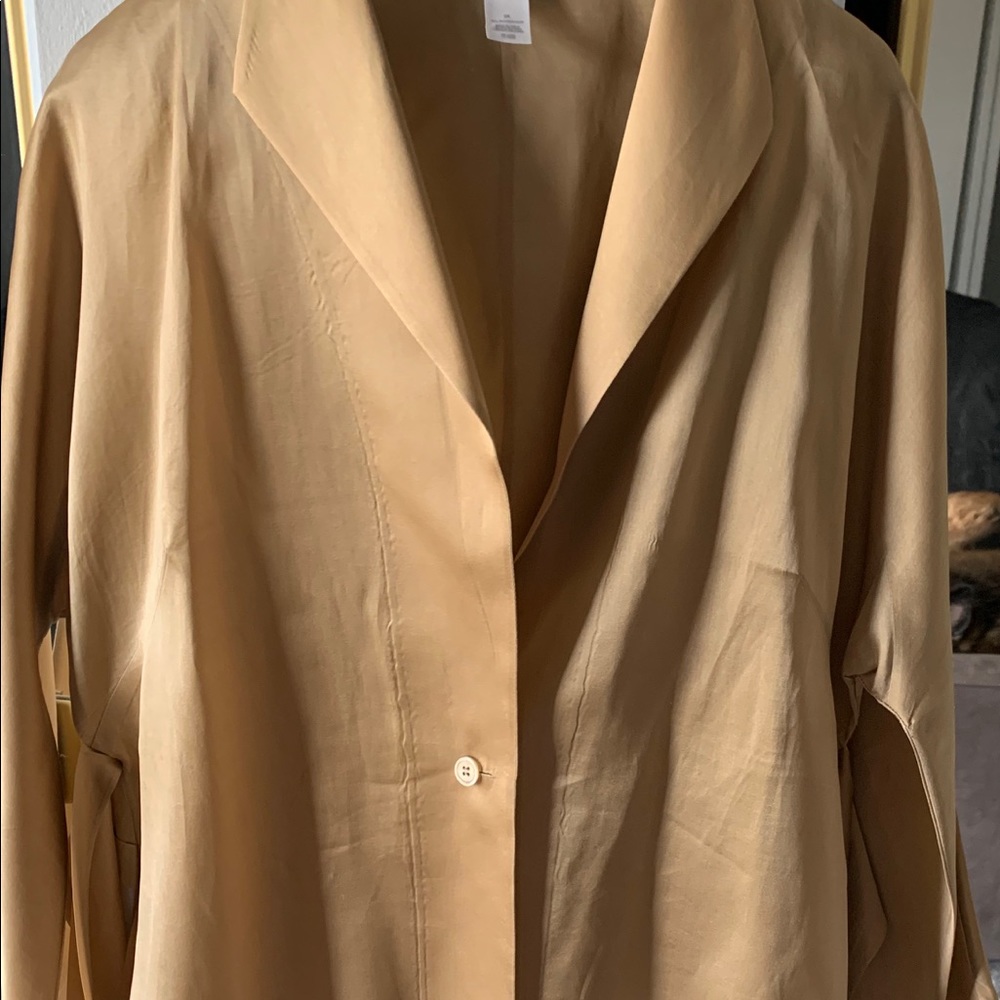 Gold color, silk 3x single button tie front shirt